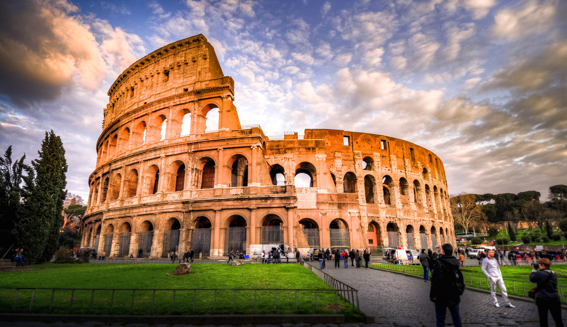 places to visit near colosseum rome